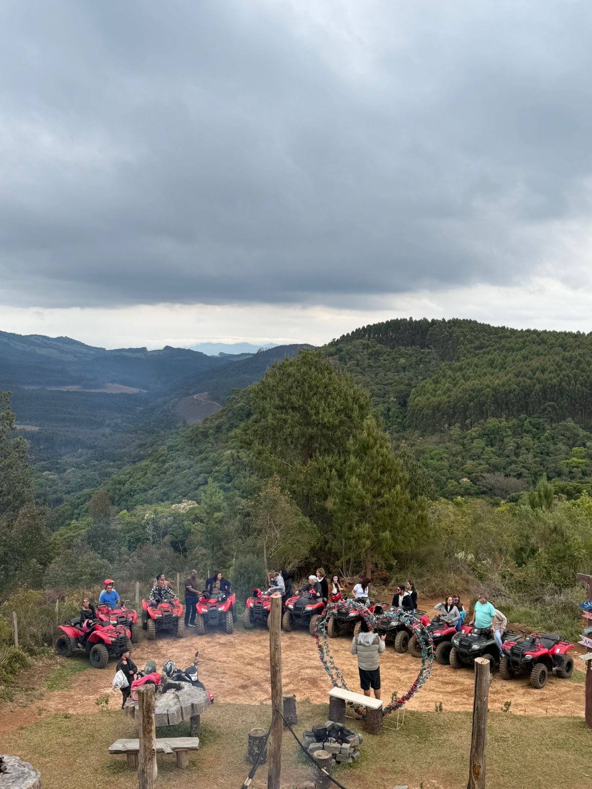 Passeio de quadriciclo no fim de tarde na Fazenda Adrenalina